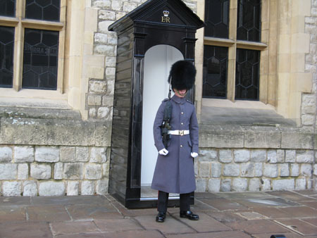 KW_2111-CrownJevel-guard